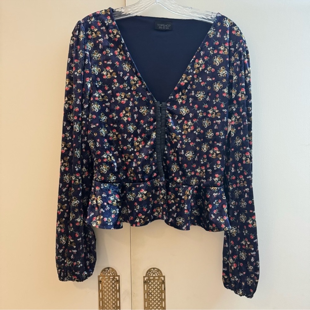 Topshop blue floral print velvet top hook and eye closure size 10 medium - Picture 4 of 11